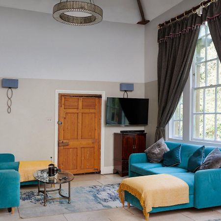 The Old School Rooms Beautiful Georgian Apartment, Sleeps 12 With Wifi And Parking, Near Bath Box  Exterior foto