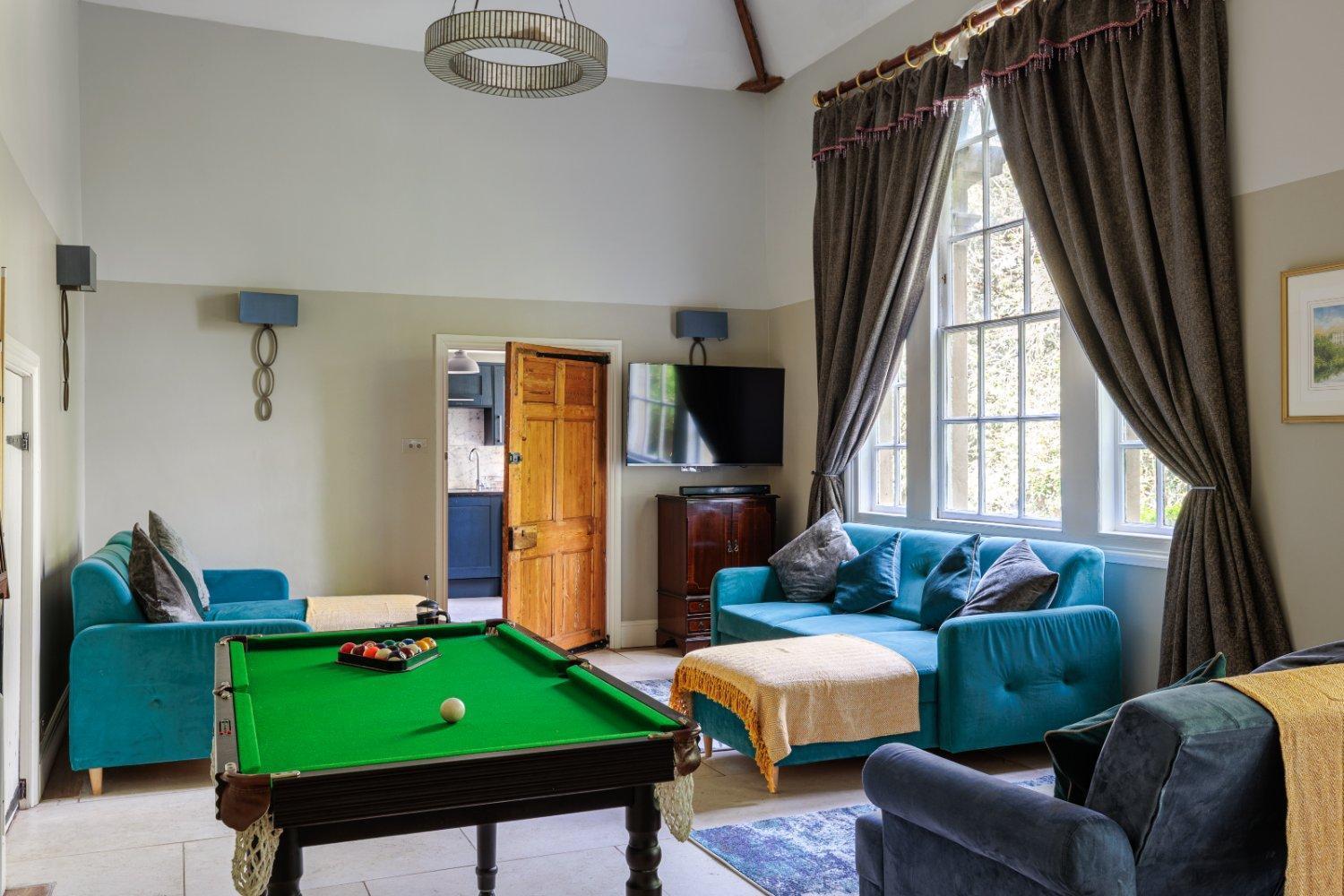 The Old School Rooms Beautiful Georgian Apartment, Sleeps 12 With Wifi And Parking, Near Bath Box  Exterior foto